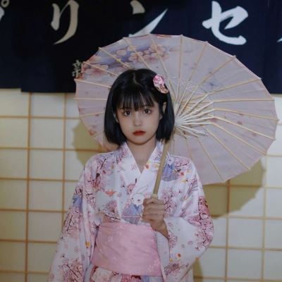 同一个小姐姐系列头像10张 我头像是个小姐姐