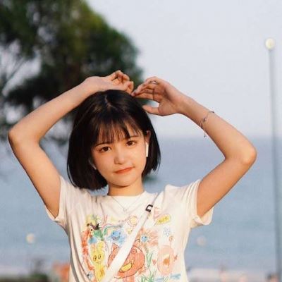 同一个小姐姐系列头像10张 我头像是个小姐姐