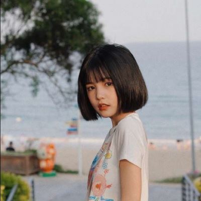 同一个小姐姐系列头像10张 我头像是个小姐姐
