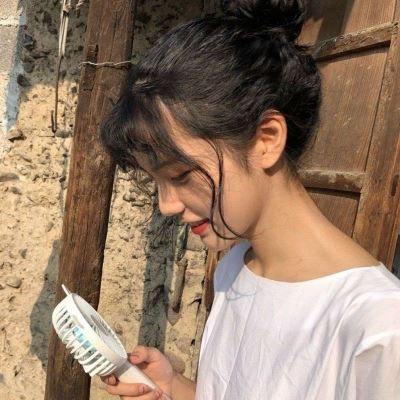 同一个人女生照片头像 网图女生头像同一个人