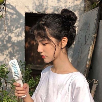 同一个人女生照片头像 网图女生头像同一个人