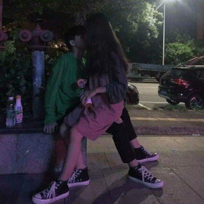 情侣恩爱甜蜜头像双人两张 图片头像 情侣 一对一 幸福