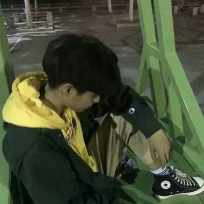 时尚情侣头像一人一张 时尚情头一人一半