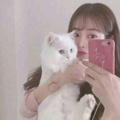 手机遮脸情侣头像一人一张 情头 情侣 双人手机遮脸真人