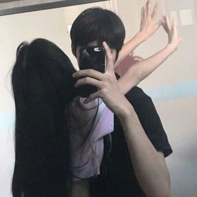 qq炫舞情侣头像一对 牵手奔跑的情侣头像