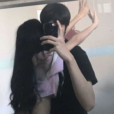 qq炫舞情侣头像一对 牵手奔跑的情侣头像