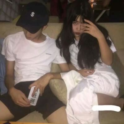 个性的情侣头像一人一半 qq情侣头像情侣专用 一对个性