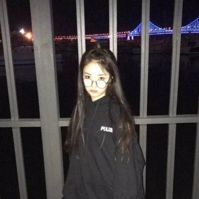 伤感一点的头像男生 唯美伤感情侣头像一男一女