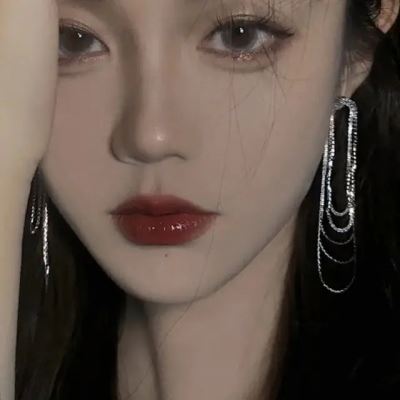 温柔女头真人 温柔女头真人侧脸