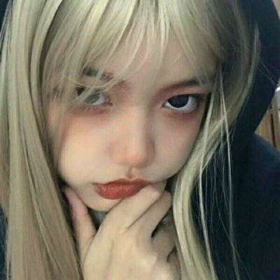 成熟风的头像 甜酷风格女生头像