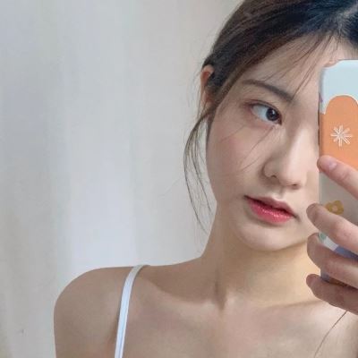 干净气质女头背影 干净气质女头动漫