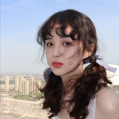 干净气质女头背影 干净气质女头动漫