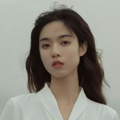 干净气质女头背影 干净气质女头动漫