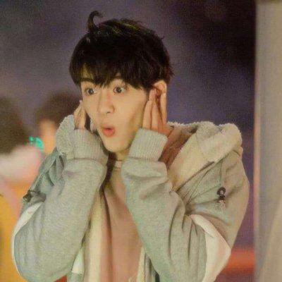 忧伤情头一左一右 伤感情侣头像一左一右