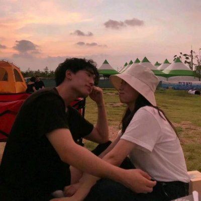 情侣头像唯美意境图片各一张 有意境的情侣头像