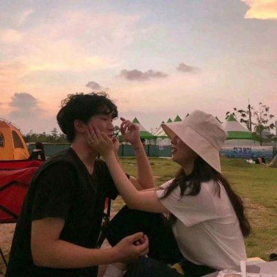 情侣头像唯美意境图片各一张 有意境的情侣头像