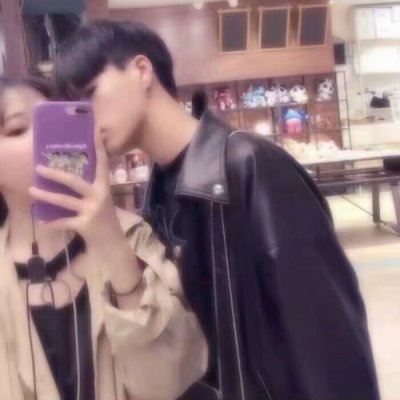 手机遮脸情头一男一女 手机遮脸情头一男一女高冷霸气