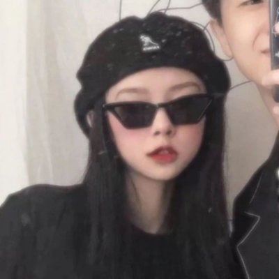 手机遮脸情头一男一女 手机遮脸情头一男一女高冷霸气
