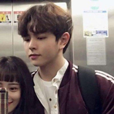 手机挡脸情侣头像大全 单人 挡脸情侣头像一人一张