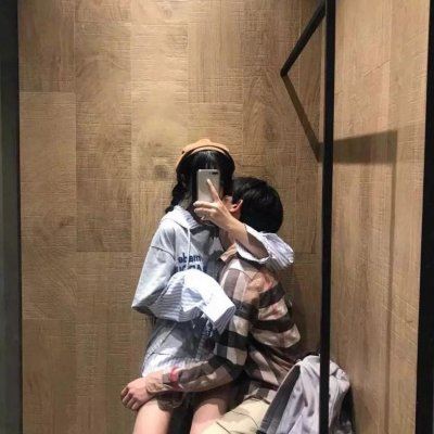 手机挡脸情侣头像大全 单人 挡脸情侣头像一人一张