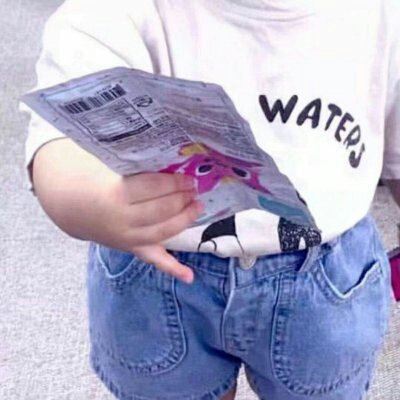 个性小孩情头一对个性 情侣头像个性呆萌一对孩子