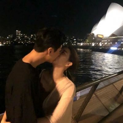 情侣头像手牵手一对 情头 牵手