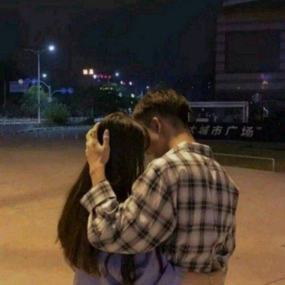 唯美情侣头像背影一对 情侣头像配对一人一张背影