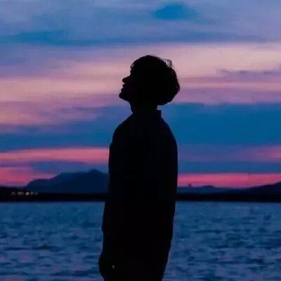 夕阳影子照片情侣头像 影子情侣头像一对两张较新颖的