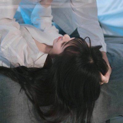情侣头像 一男一女情头侧脸 侧身情侣头像一男一女