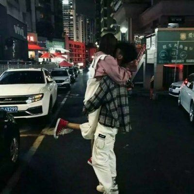 00后喜欢的情侣头像 00后个性情侣头像两张一对