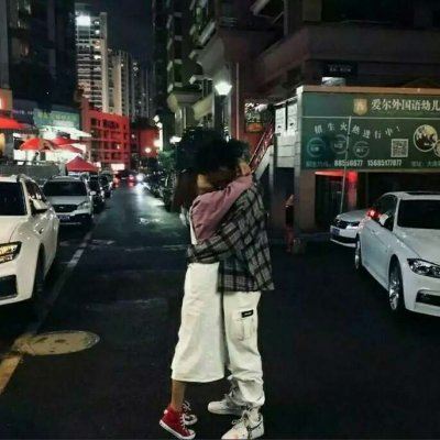 00后喜欢的情侣头像 00后个性情侣头像两张一对