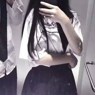 情侣头像上半身 半身情侣头像不要两人在一起