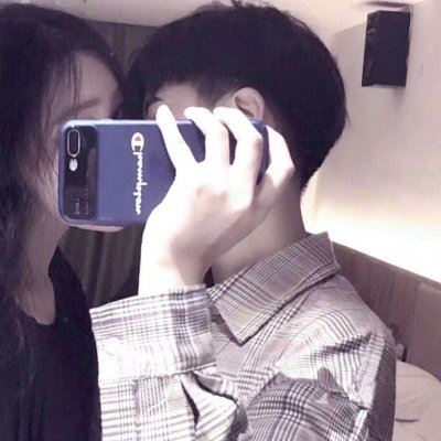 好看的情侣头像挡脸 情侣头像用手机挡脸双人