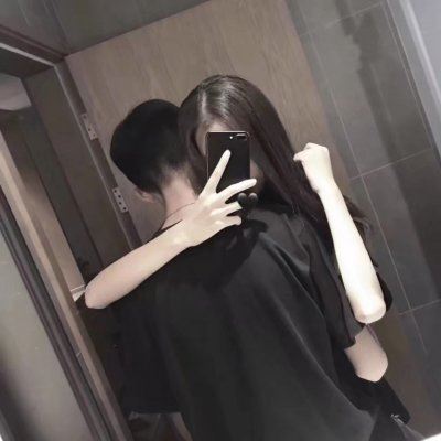 好看的情侣头像挡脸 情侣头像用手机挡脸双人