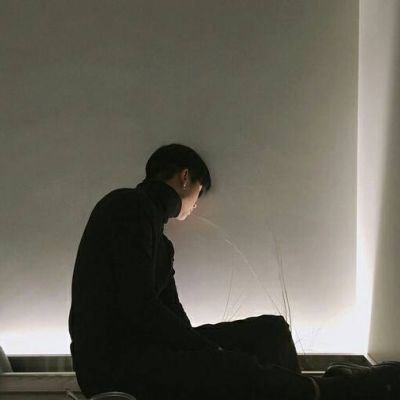 低调情侣头像一人一半 低调的情侣头像一人一张