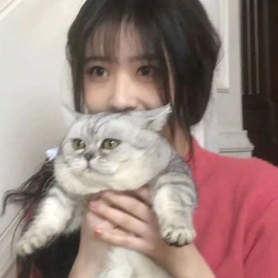 人抱着猫的头像女 抱猫猫头像女