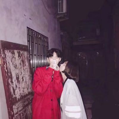 情侣装情头图片 情侣比心图片