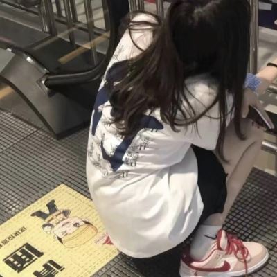 真人头像实拍男生 真人实拍头像图片