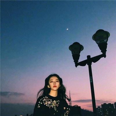 海边情侣头像背影一对 情侣头像背影大海蓝色