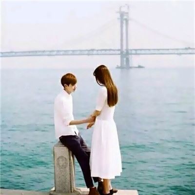 海边情侣头像背影一对 情侣头像背影大海蓝色