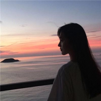 海边情侣头像背影一对 情侣头像背影大海蓝色