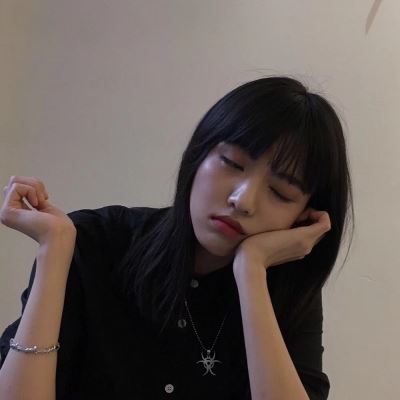 精选女头高清图片 新鲜头像女