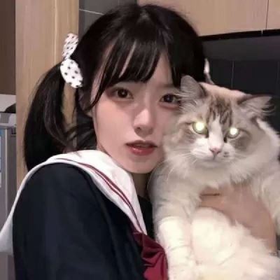 抱着猫的女生头像 个性 抱猫咪的个性女生头像