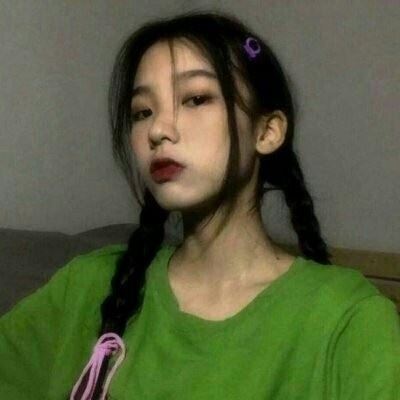 清纯干净温柔女生头像背影 清纯干净温柔女生头像不露脸
