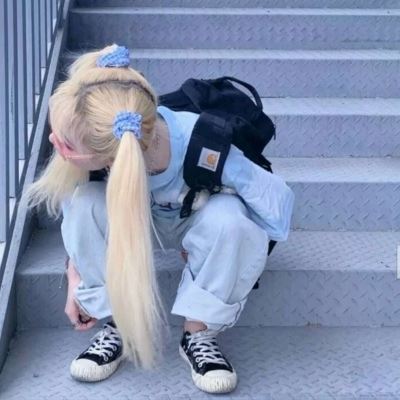 很仙的头像女生不露脸背影 很仙的头像女生不露脸唱笑柄视频