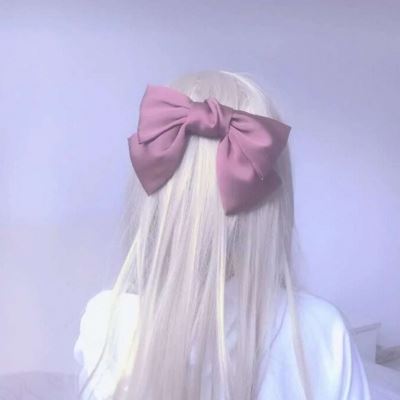 很仙的头像女生不露脸背影 很仙的头像女生不露脸唱笑柄视频