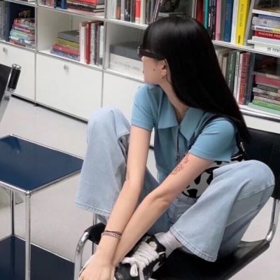 潮酷头像女不露脸半身裤子 潮酷头像女不露脸