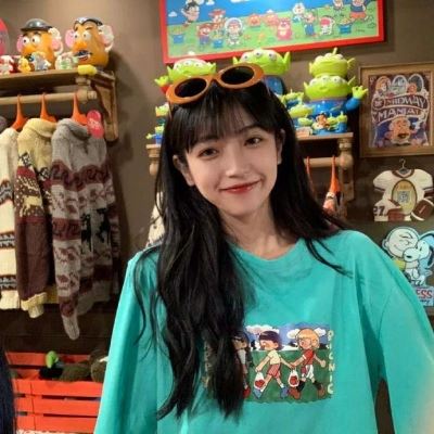 美女头像小清新个性真人背影 美女头像小清新个性真人 女生初中
