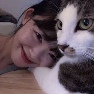 个性头像女抱猫 抱猫的女生头像图片