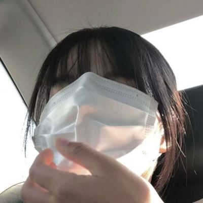 美女头像个性真人头像不露脸 美女心头像真人挡脸个性